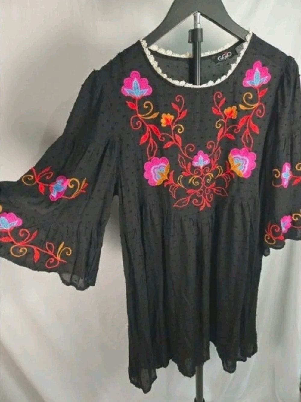 GiGio Black Embroidered Floral Peasant Mini
